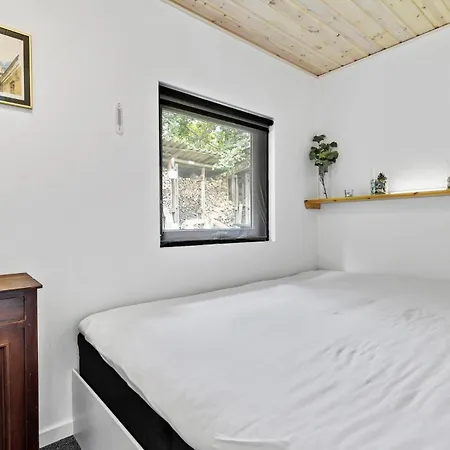 2 Bedroom In Ferienhaus Rønde